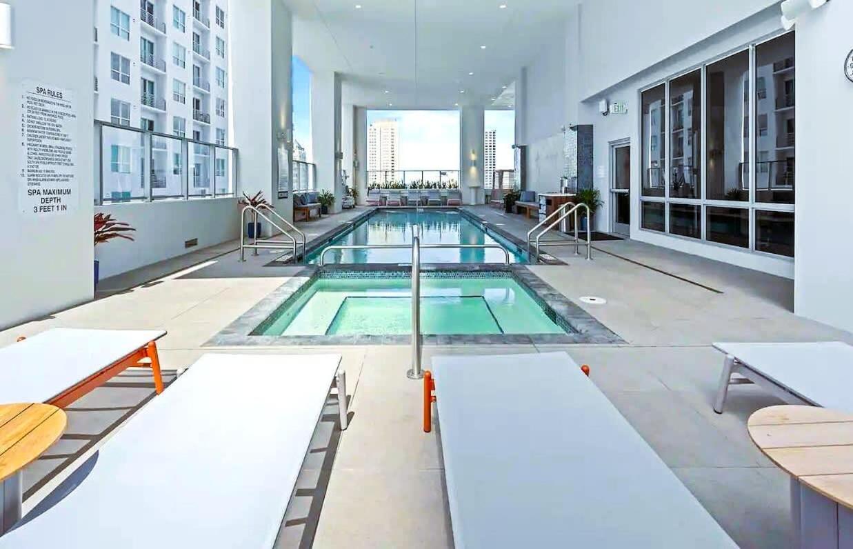 شقة Heart Of Downtown Miami Studio Pool & Gym المظهر الخارجي الصورة